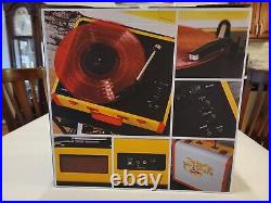 2021 Exclusive Record Store Day THE BEATLES Turntable CROSLEY Yellow Submarine
