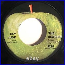 Beatles / Hey Jude & Revolution / 1968 Error East Coast 45 with Apple Sleeve / NM