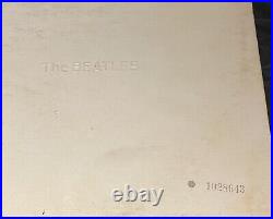 THE BEATLES White Album Vinyl Record LP Apple & 1968 Mono Top Loader 1028643
