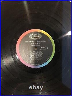 THE BEATLES Yesterday and Today Vinyl Album T2553