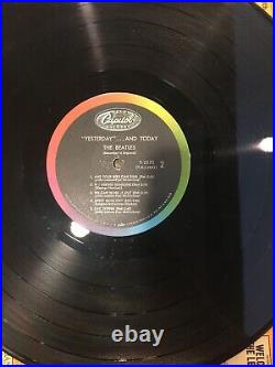THE BEATLES Yesterday and Today Vinyl Album T2553