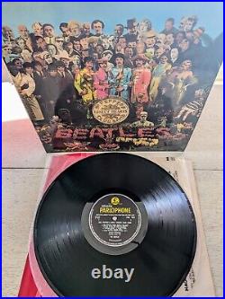 The Beatles Sgt Pepper's Lonely Hearts Club Band 1967 1st MONO inner cutouts NM