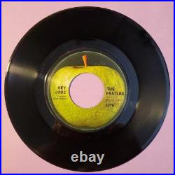 The Beatles US 45 APPLE 2276 HEY JUDE / REVOLUTION Thumb Tab Sleeve! RARE