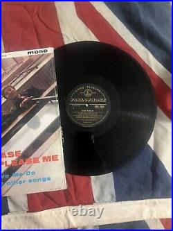 The Beatles Vinyl Record Lot Of 4 And Vintage England Flag